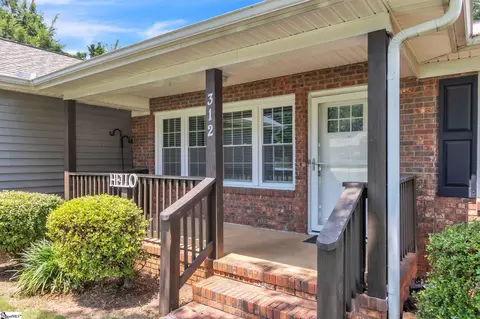 312 Pine Knoll Dr, Greenville, SC 29609