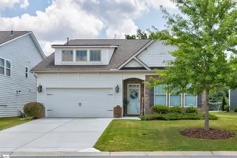 208 Raleighwood Ln, Simpsonville, SC 29681