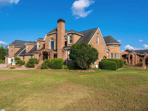 734 W Ridgeway Rd, Honea Path, SC 29654 photo 1