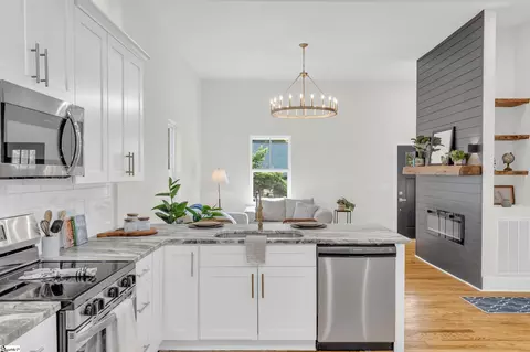 17 Moody St, Greenville, SC 29611