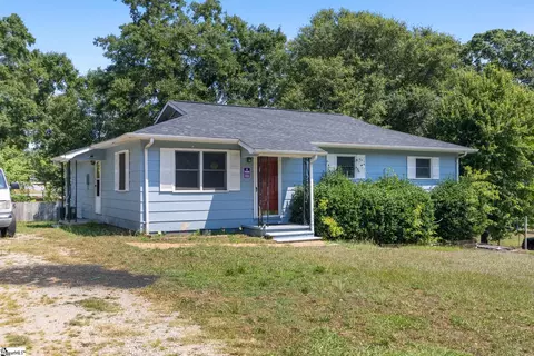 125 Shoally St, Boiling Springs, SC 29316