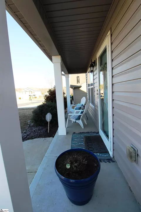 Exterior - 811 Markham Cir, Moore, SC 29369 photo 3 of 7