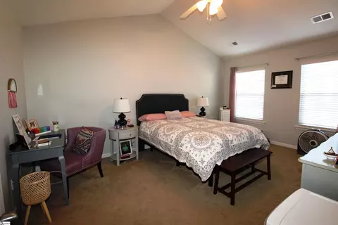 Bedroom - 811 Markham Cir, Moore, SC 29369 photo 1 of 6