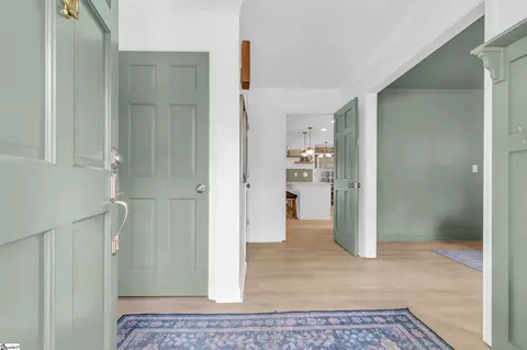112 Terrence Ct, Greer, SC 29650 photo 3
