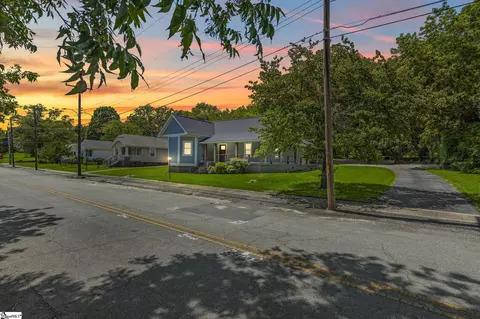 508 Johnson St, Pickens, SC 29671