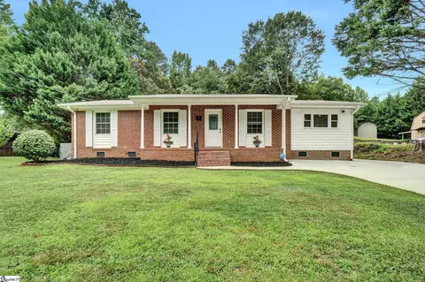 4 Elf Ln, Greenville, SC 29617