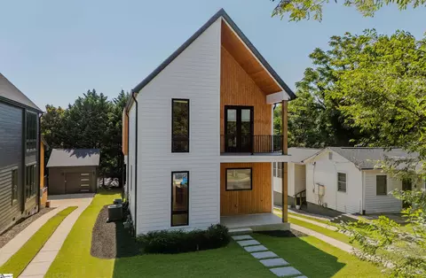 7 Briar St # B, Greenville, SC 29601