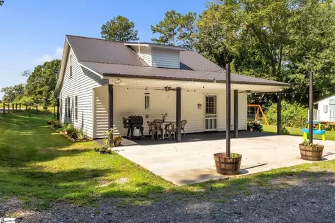 Exterior - 389 Mt Pleasant Rd, Westminster, SC 29693 photo 3 of 4