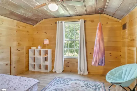 Bedroom - 389 Mt Pleasant Rd, Westminster, SC 29693 photo 5 of 6