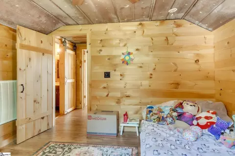 Bedroom - 389 Mt Pleasant Rd, Westminster, SC 29693 photo 6 of 6