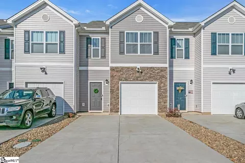 14 Sunriff Ct, Greer, SC 29651
