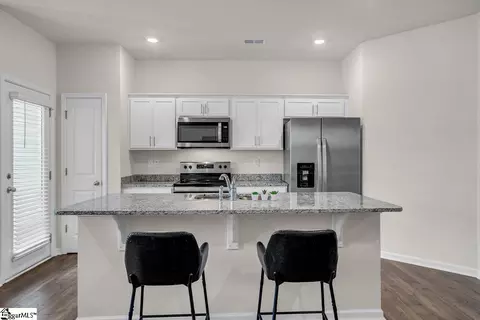 14 Sunriff Ct, Greer, SC 29651 photo 5