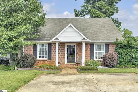 360 W Pointe Dr, Spartanburg, SC 29301