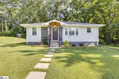 19 N Acres Dr, Greenville, SC 29609