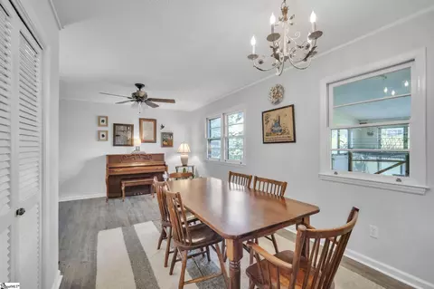 103 W Crestview St, Landrum, SC 29356