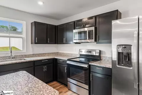 Kitchen - 418 Edenvale Dr, Greer, SC 29651 photo 1 of 3