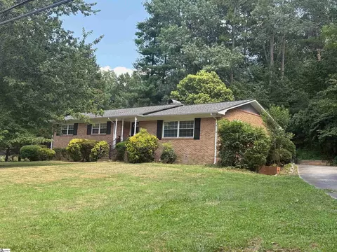 337 Earl Dr, Spartanburg, SC 29306