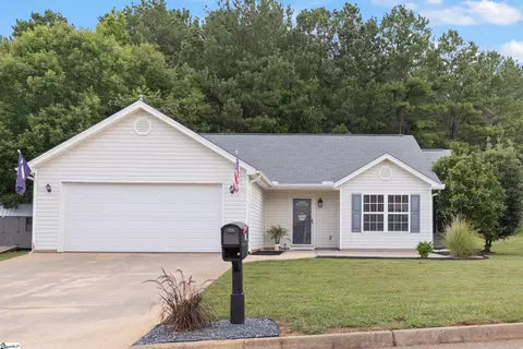 121 Malibu Rd, Liberty, SC 29657