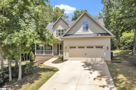 7 Beaver Run Dr, Travelers Rest, SC 29690