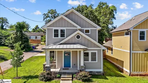 913 Dunbar St, Greenville, SC 29601