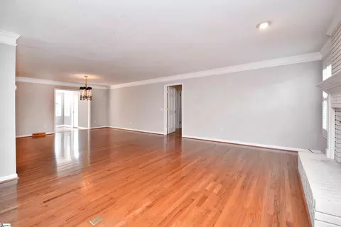 513 Hedgewood Ter, Greer, SC 29650 photo 3