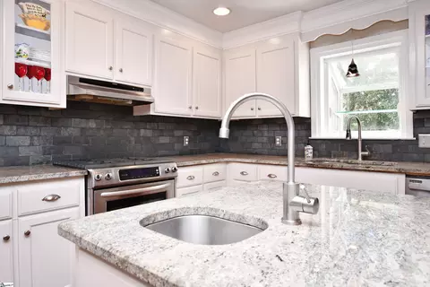 513 Hedgewood Ter, Greer, SC 29650 photo 12