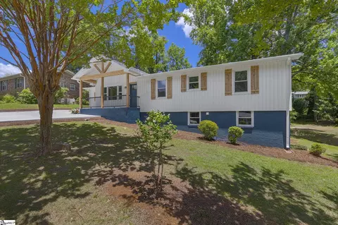 112 Pennwood Ln, Greenville, SC 29609