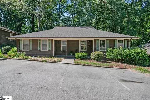 31 Oakwood Dr, Greenville, SC 29609