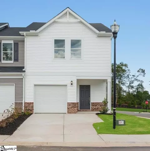 302 Hampton George Ct, Greer, SC 29651