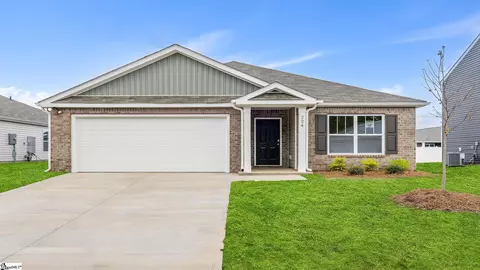 224 Pristine Dr, Greenwood, SC 29646