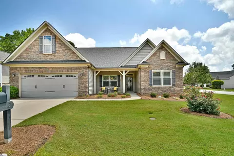 2 Jillian Lee Ct, Simpsonville, SC 29681