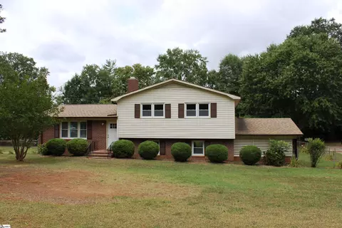 190 Clearview Hts, Boiling Springs, SC 29316
