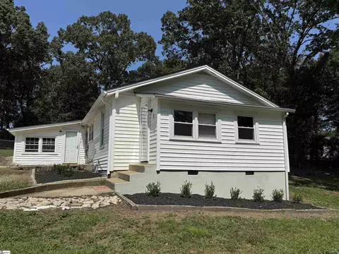 1 Line St, Taylors, SC 29687