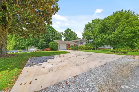 Exterior - 223 E Powers Dr, Easley, SC 29640 photo 10 of 11
