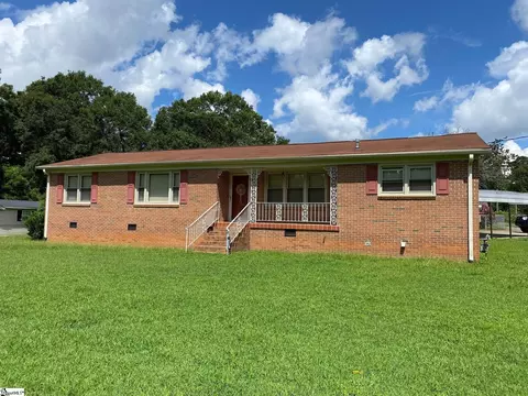 227 Dogwood Cir, Clinton, SC 29325