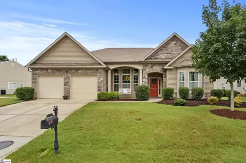 300 Plamondon Dr, Simpsonville, SC 29680