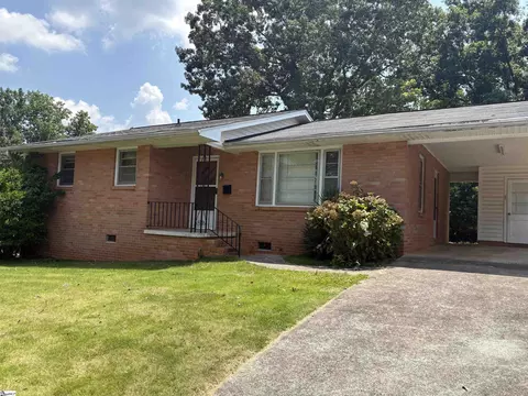 107 Kingswood Dr, Greenville, SC 29611