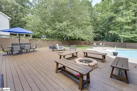 704 E Silverleaf St, Greer, SC 29650 photo 5