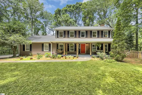 18 Kimberly Dr, Travelers Rest, SC 29690