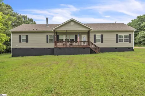 99 Starnes Rd, Laurens, SC 29360