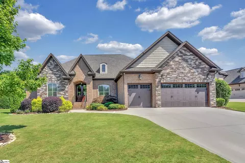 108 Stone Gate Dr, Duncan, SC 29334