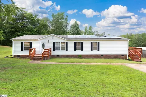 125 Ironwood Dr, Simpsonville, SC 29681