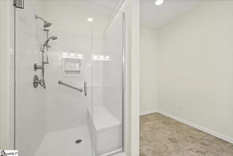 Bath - 108 Commons Dr, Easley, SC 29642 photo 4 of 5