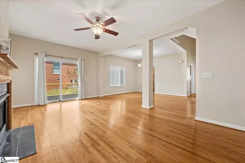 Living - 108 Commons Dr, Easley, SC 29642 photo 5 of 6