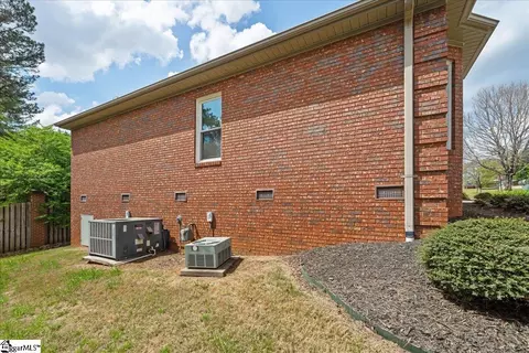 Exterior - 108 Commons Dr, Easley, SC 29642 photo 4 of 8