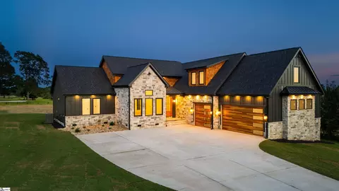 1010 Hickory Hollow Rd, Inman, SC 29349