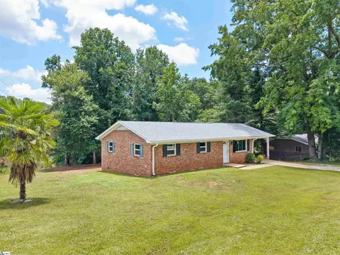 45 Maxie Ave, Greenville, SC 29611