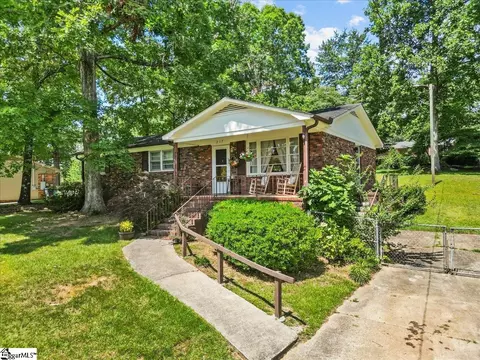 217 Lorraine Dr, Travelers Rest, SC 29690