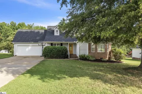 313 Lightwood Farm Rd, Woodruff, SC 29388