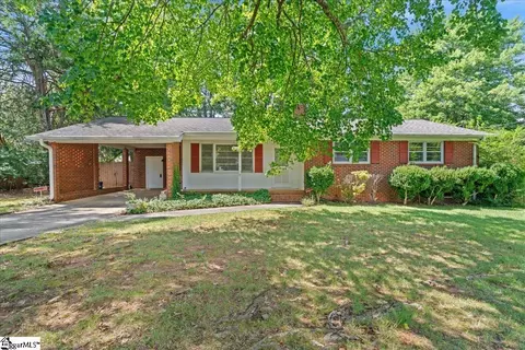 16 Wardview Ave, Greenville, SC 29617